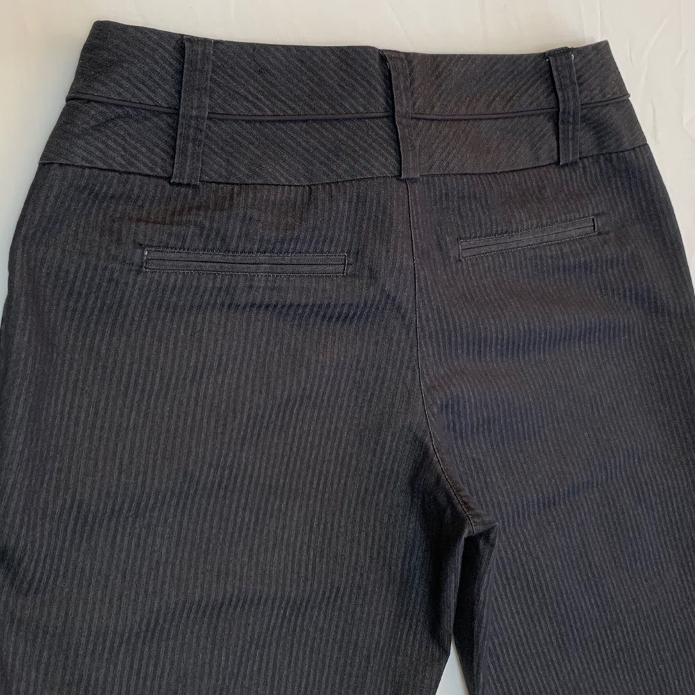Maurices Bermuda Dress Shorts, Black Pinstripe, long, NWOT, Junior size 5 - Picture 8 of 11
